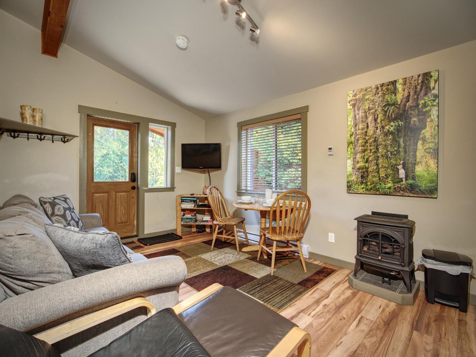 Handsome Dan'S Vacation Cottage Rentals Port Renfrew Bilik gambar